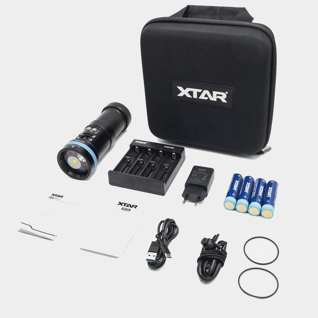 Xtar D36 5800II lanterna subacvatica filmari si uz general