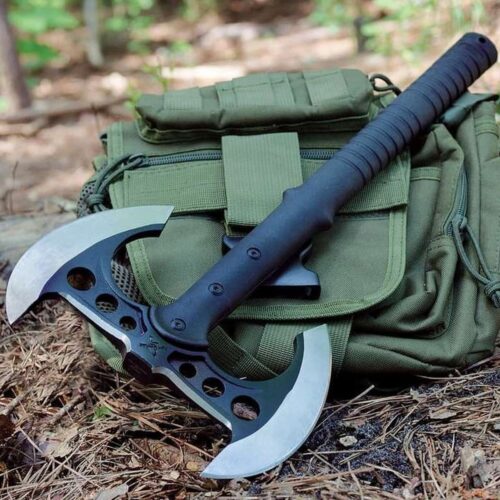 United Cutlery M48 Double Bladed topor tactic cu doua lame